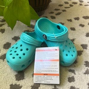 NWT Crocs Little Girl Size 7